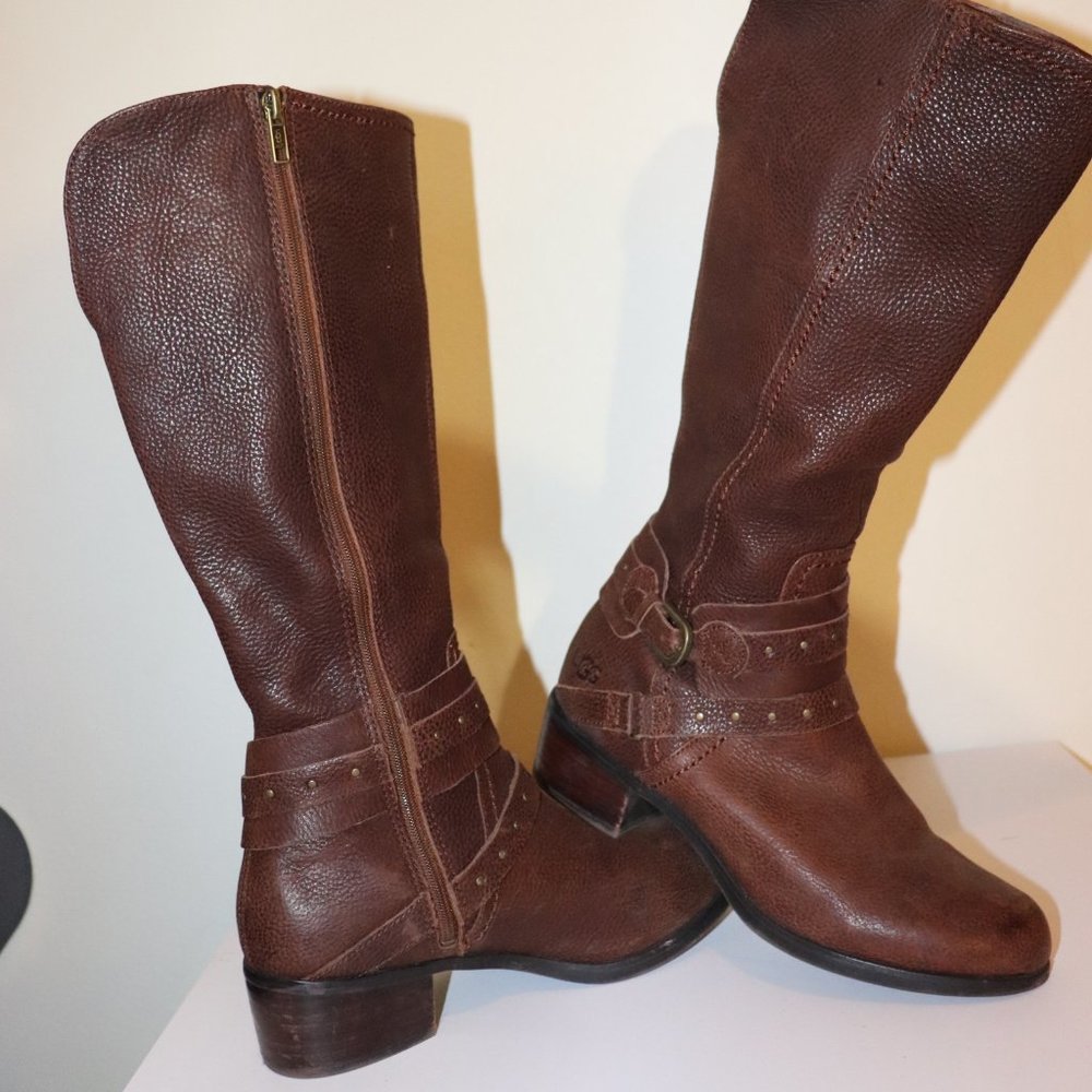 UGG Esplanade Leather Boots- Chocolate Size 9